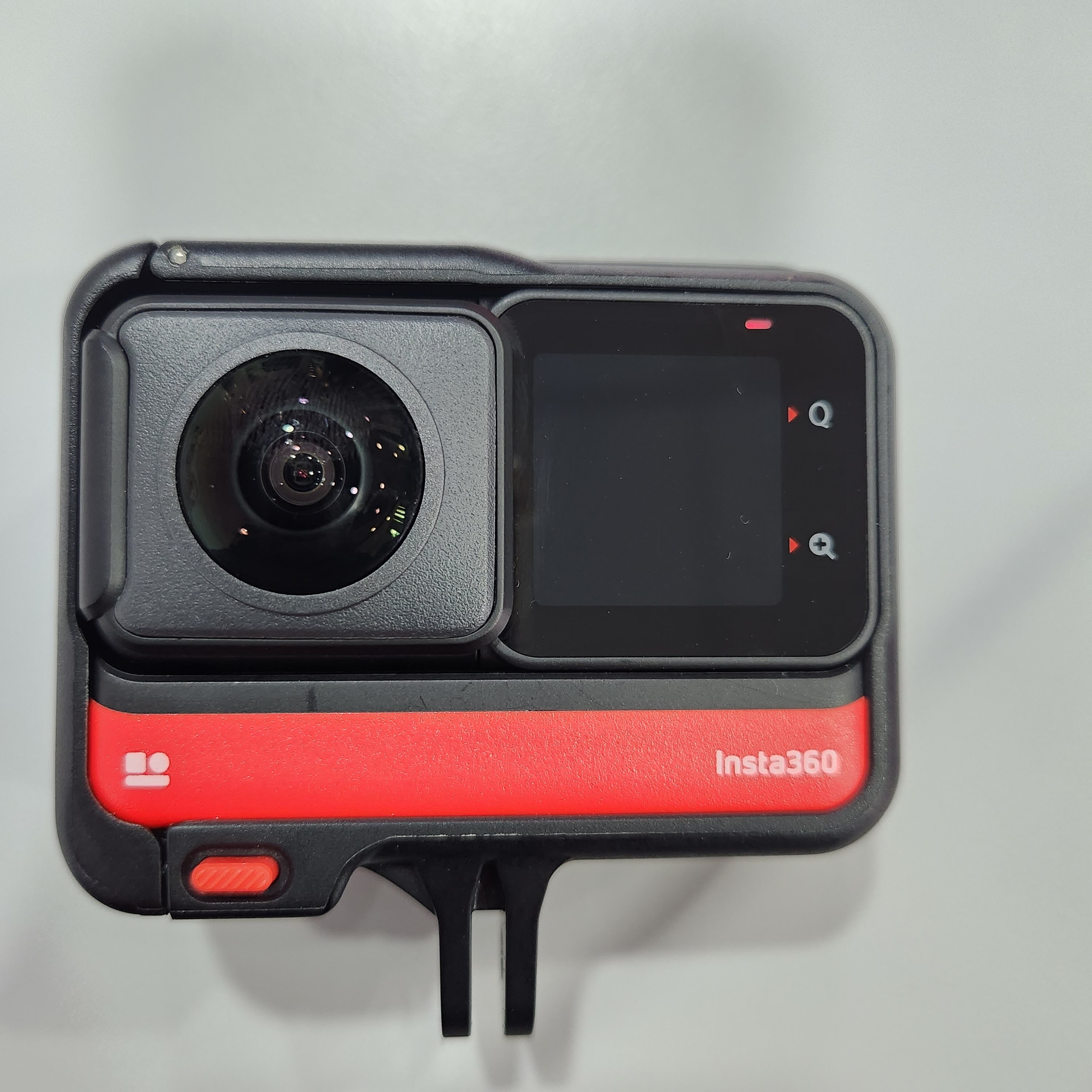 Camera not turning on after used in an obstacle course insta360